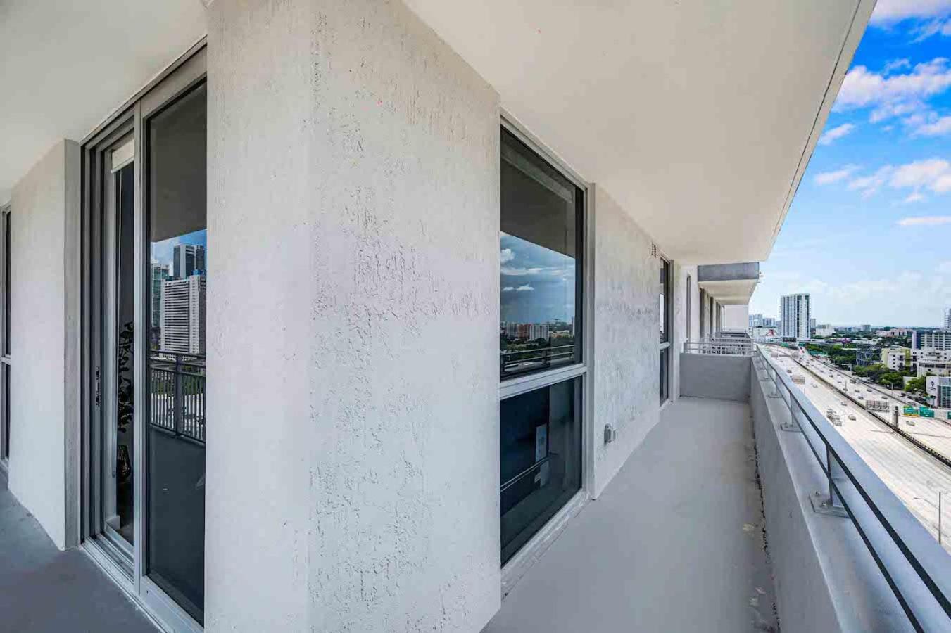 Amazing 3 Bed Unit In Dwntwn Miami With Free Parking Apartment Exterior photo